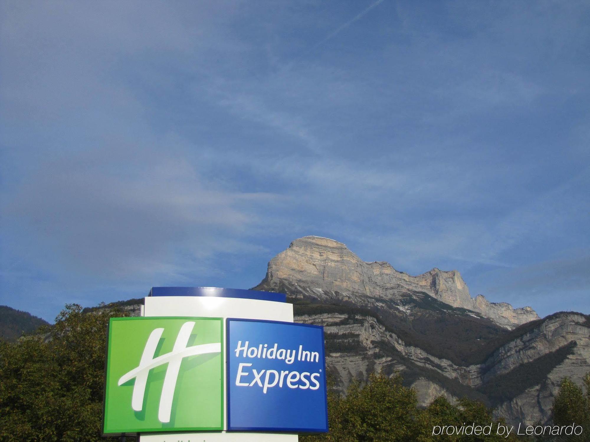 Holiday Inn Express Grenoble-Bernin Екстер'єр фото